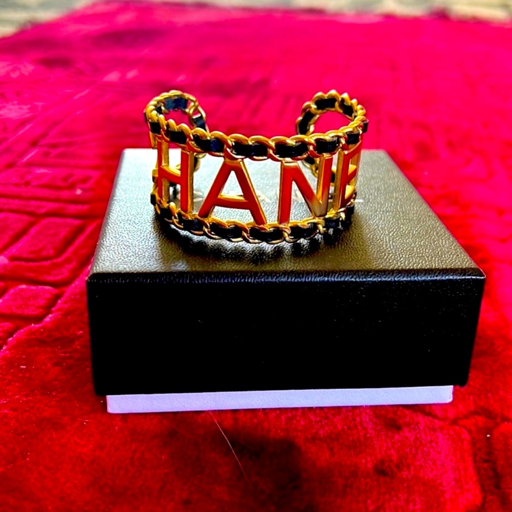 Beautiful Authentic CHANEL bracelet